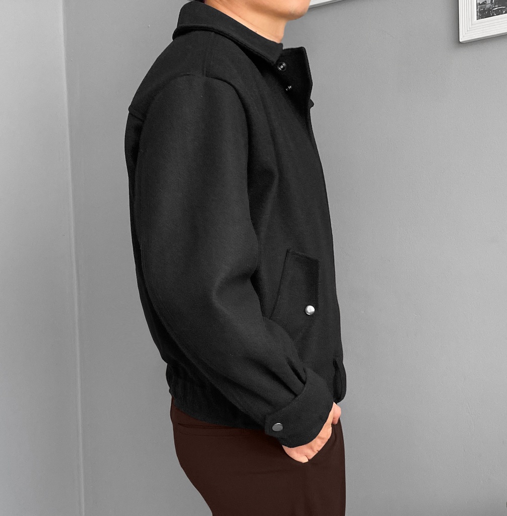 ATYPICAL JACKET NEGRO