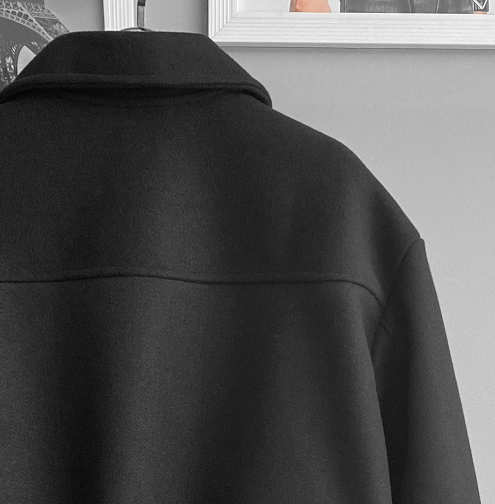 ATYPICAL JACKET NEGRO