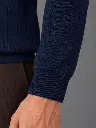 camisa_azul_detalle_puno_corregido_web.webp