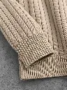 07_beige_detalle_puno.webp