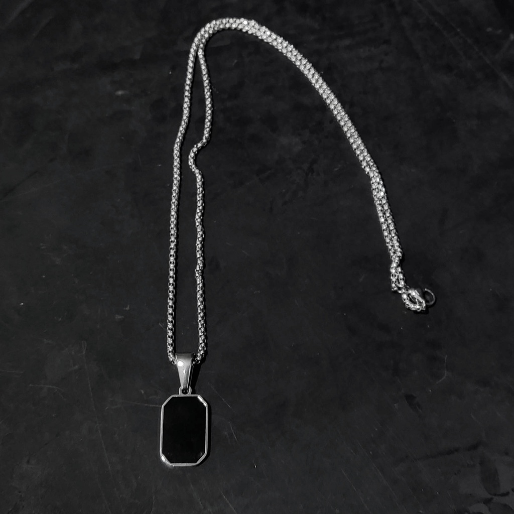 COLLAR PLACA GEOMETRICA